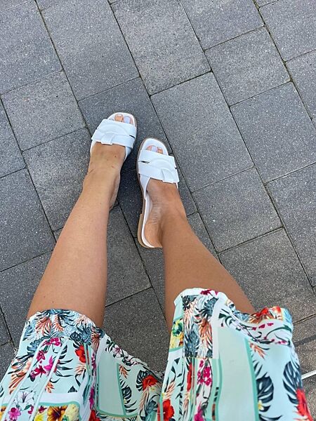 Шльопанці жіночі Jasmine 405 білі літо, шкіра натуральна 5589