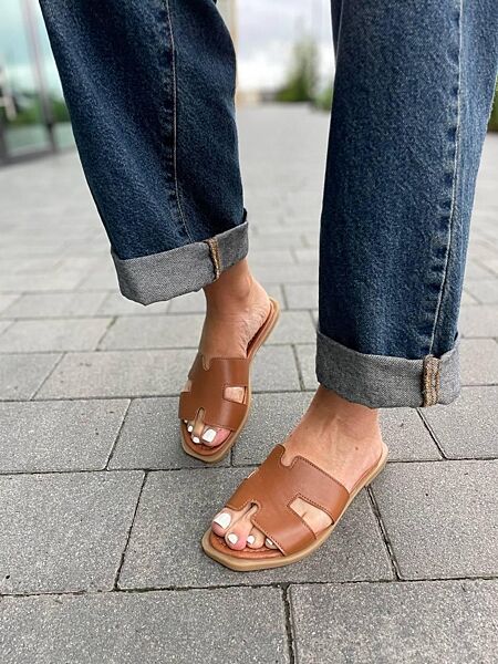 Шлепанцы женские из натуральной кожи на плоской подошве коричневые Mermaid 2401 р. 36-40