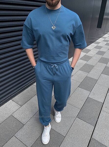 Спортивний костюм у стилі smart casual 