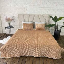 Стьогане покривало з подушками