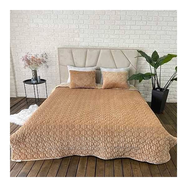 Стьогане покривало з подушками  