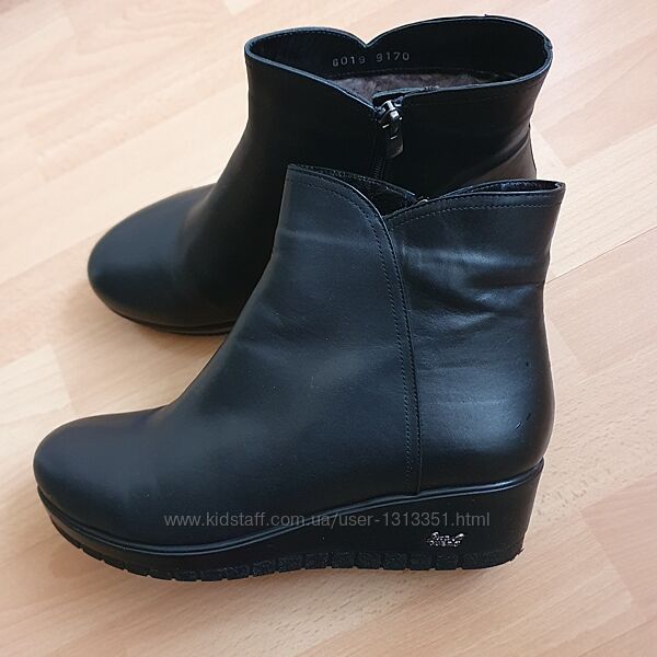 Черевики нові, шкіряні, фірмові р.41-42