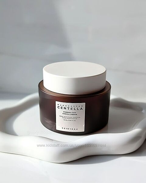 Живильний крем з пробіотиками SKIN1004 Madagascar Centella Probio-Cica