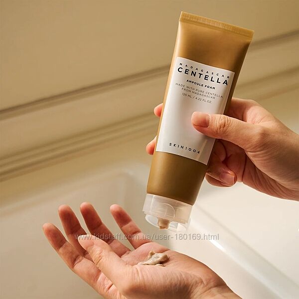 Очищаюча пінка з центеллою SKIN1004 Madagascar Centella Ampoule Foam