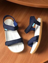 Сандалі Native 30-31 р. Устілка 20 см.
