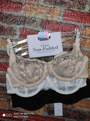 Арт.0132 набір мереживних бюстгальтерів3шт primark розмір євро 70с