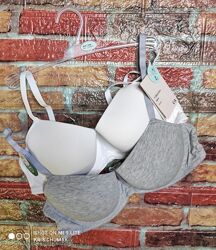 Арт.0440 набір бюстгальтерів2шт t-shirt від с&а на кісточках розмір євро 