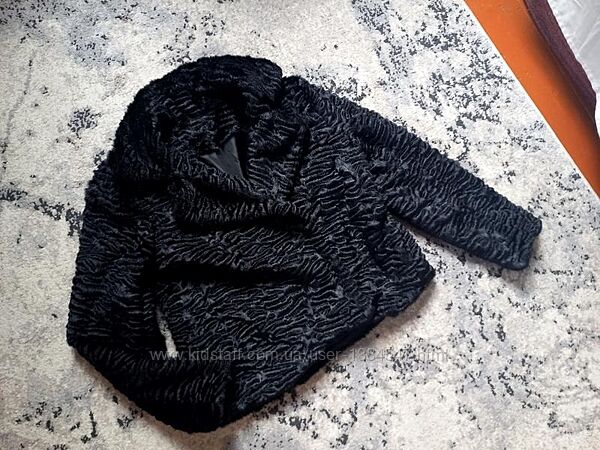 Брендовая черная шуба шубка полушубок под каракуль, L размер. 