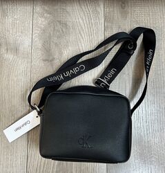 Нова сумочка Calvin Klein Келвин Кляйн