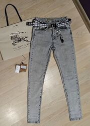Брендовые джинсы Burberry, в идеале, р25,26