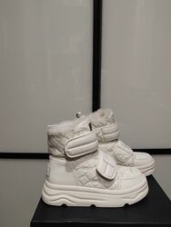 Молочные зимние ботинки на платформе Miu Miu, р.36, по стельке 23 см