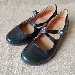 Лакові туфлі CLARKS, розмір 35,5-36