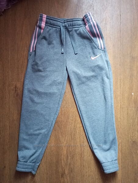Спортивні штани Nike 128-134 8-9 років