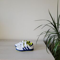 Розпрожаж Кросівки Оригінал Adidas рр.21
