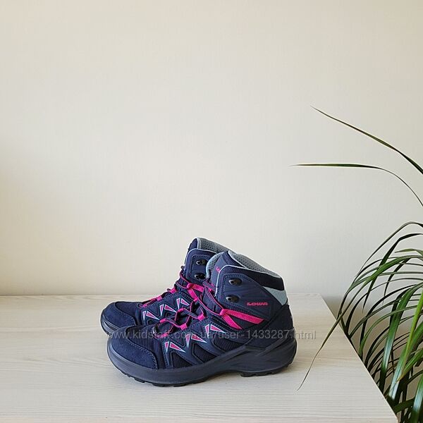 Черевики демі Оригінал Lowa рр.37