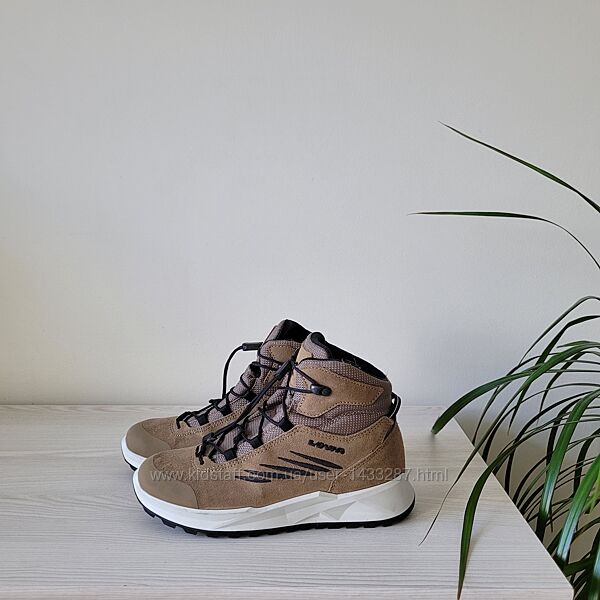 Черевики зимові Оригінал Lowa рр.30,34