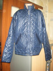 Стеганная демисезонная куртка на парня 8-9 лет, рост 134 см