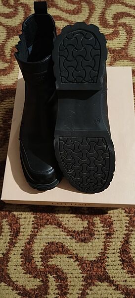 Черевики жіночі