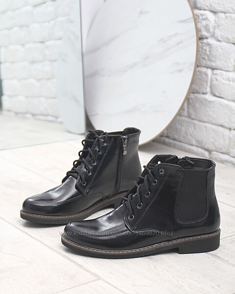 Ботинки лаковые женские кожаные демисезонные на низком ходу