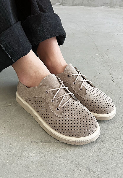 Мокасины туфли летние женские на шнурках замша перфорация бежевые 7079-05