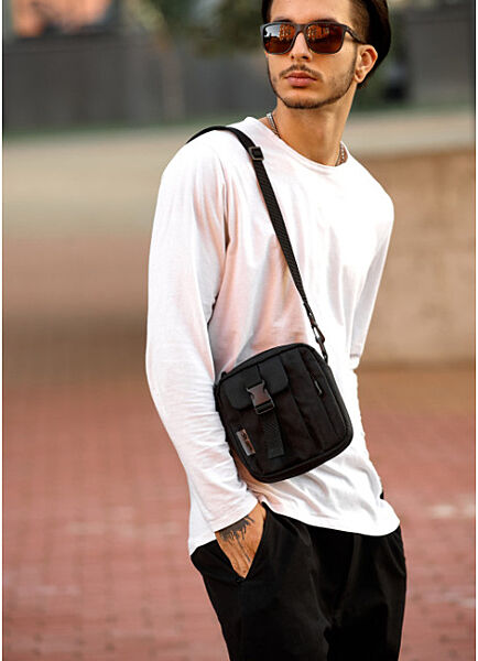 Чоловіча сумка месенджер чорна