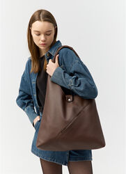 Жіноча сумка хобо M шоколадна