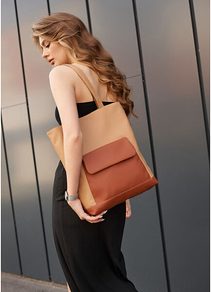 Жіноча сумка шопер шкіра еко бежева з клапаном