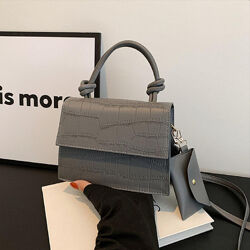 Маленька каркасна сумочка з екошкіри 74-1568G