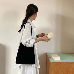 Місткий шоппер чорного кольору 73-654A