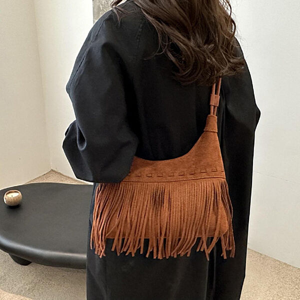 Містка замшева сумка з бахромою 72-9352C