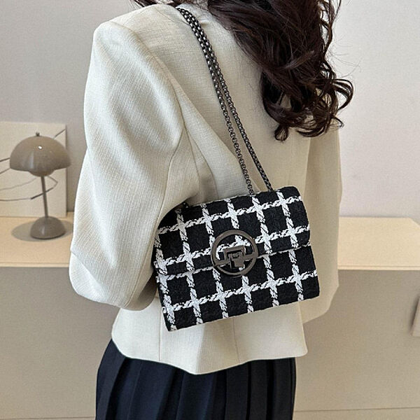 Маленька твідова сумочка на ланцюжку 72-1520AW