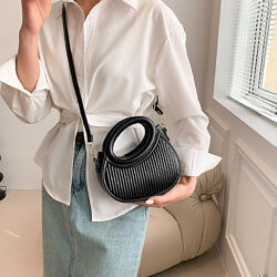 Стильна асиметрична сумочка з екошкіри 72-88148A