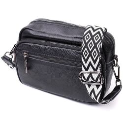 Сумка жіноча в класичному кольорі з накладною кишенею з натуральної шкіри722640 Чорна