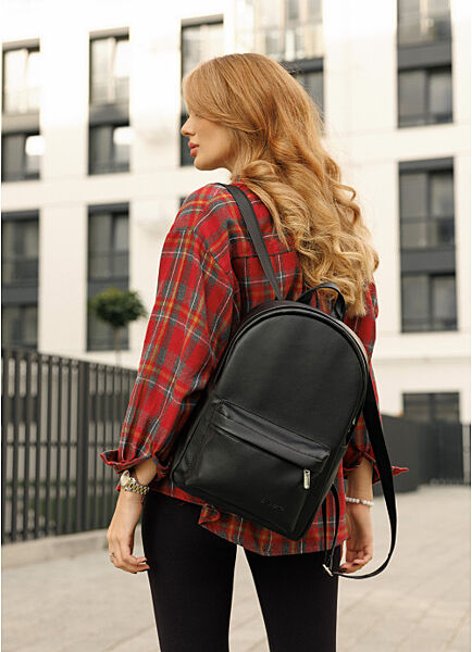 Жіночий рюкзак чорний