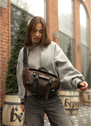 Велика жіноча поясна сумка бананка коричнева