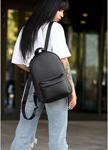 Жіночий рюкзак чорний