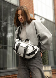 Велика жіноча поясна сумка бананка біла