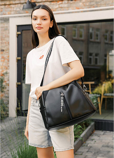 Жіноча спортивна сумка