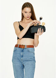 Жіноча косметичка чорна