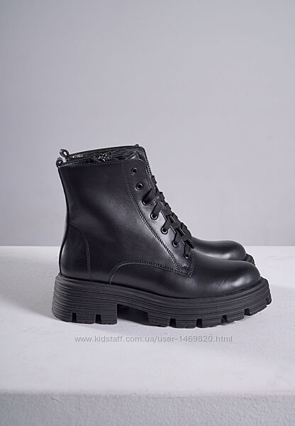 Зимові черевики ботінки жіночі шкіра натуральна чорні 739w