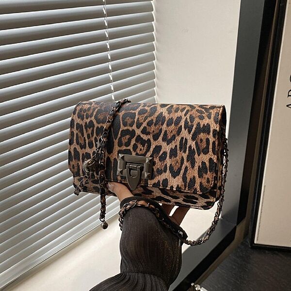 Кросбоді на ланцюжку з еко-шкіри 714502LB