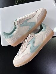 Класичні низькі базові шкіряні кросівки skechers /сша/