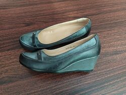 Мегазручні туфлі на танкетці