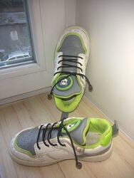 Кроссовки для девочки 30