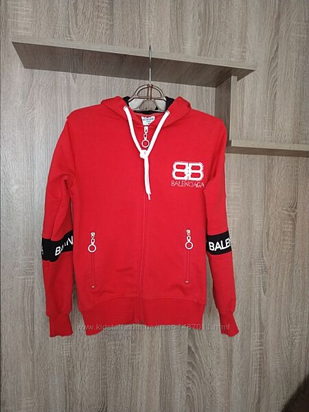 Кофта с капюшоном Balenciaga спортивная женская красная М 46