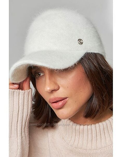 Бейсболка женская теплая белый Betsy