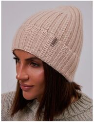 Шапка женская с отворотом крем-брюле размер 56-60 см