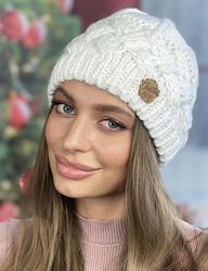 Шапка женская теплая на флисе белый Дюран