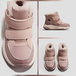 H&m. Колекція 2025 року. Фірмові зимові хайтопи.