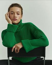 свитер молодежный